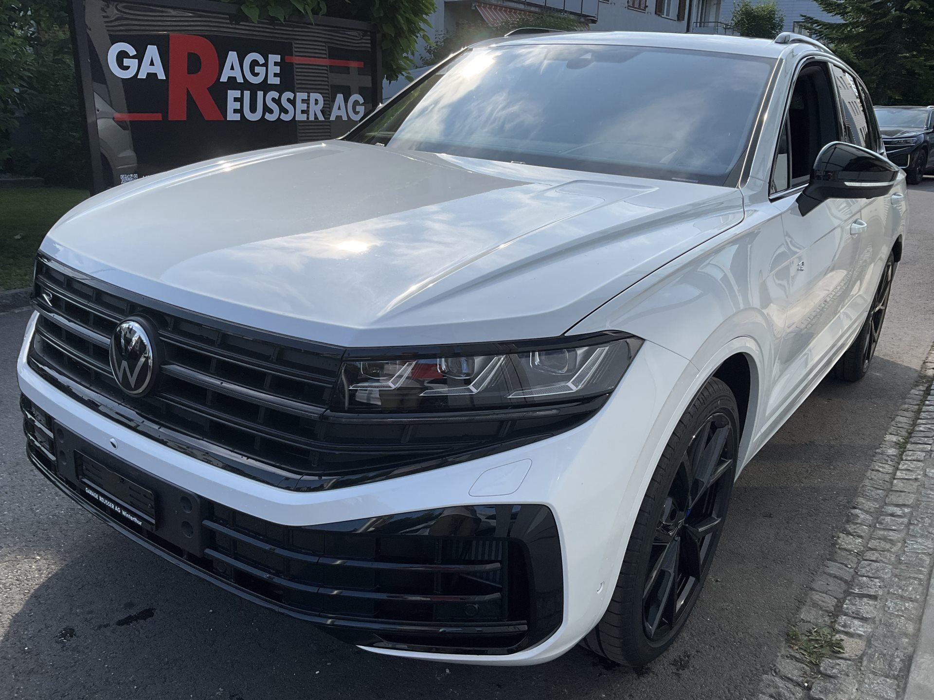 VW TOUAREG 3.0 TSI eHYBRID 462 PS 4MOTION R *** VOLLAUSSTATTUNG & 5 JAHRE VW WERSGARANTIE ***