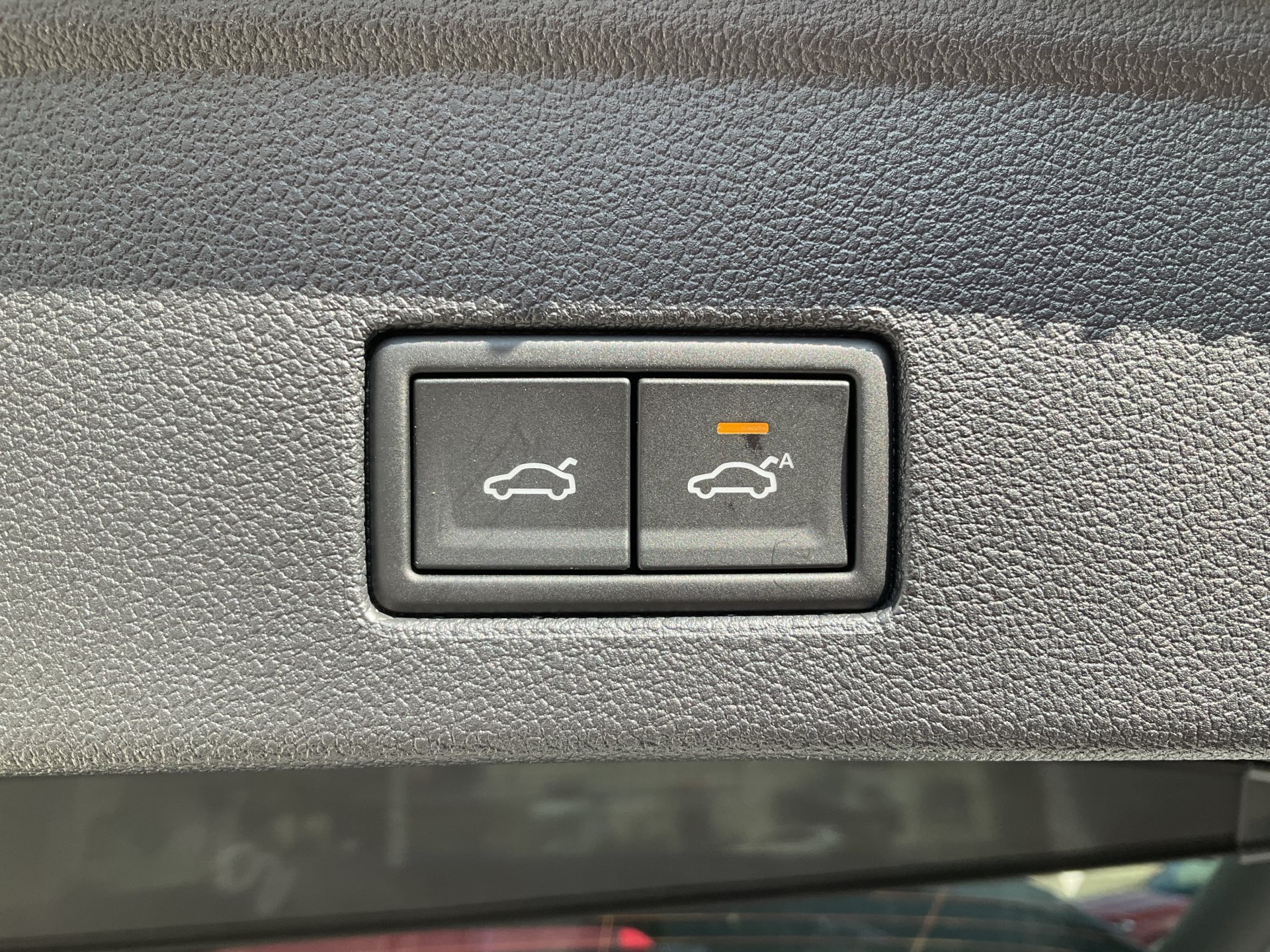 VW TOUAREG 3.0 TSI eHYBRID 462 PS 4MOTION R *** VOLLAUSSTATTUNG & 5 JAHRE VW WERSGARANTIE ***-image-29