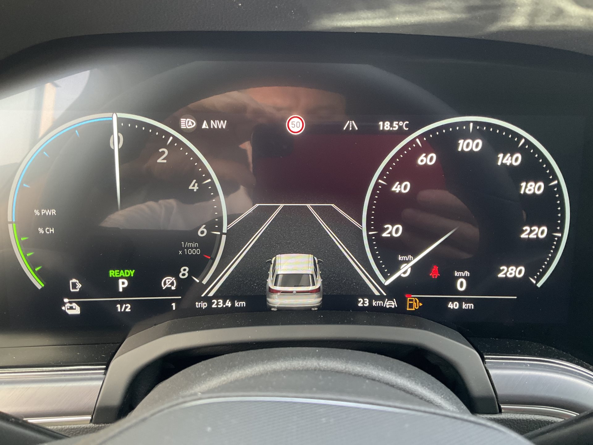 VW TOUAREG 3.0 TSI eHYBRID 462 PS 4MOTION R *** VOLLAUSSTATTUNG & 5 JAHRE VW WERSGARANTIE ***-image-10