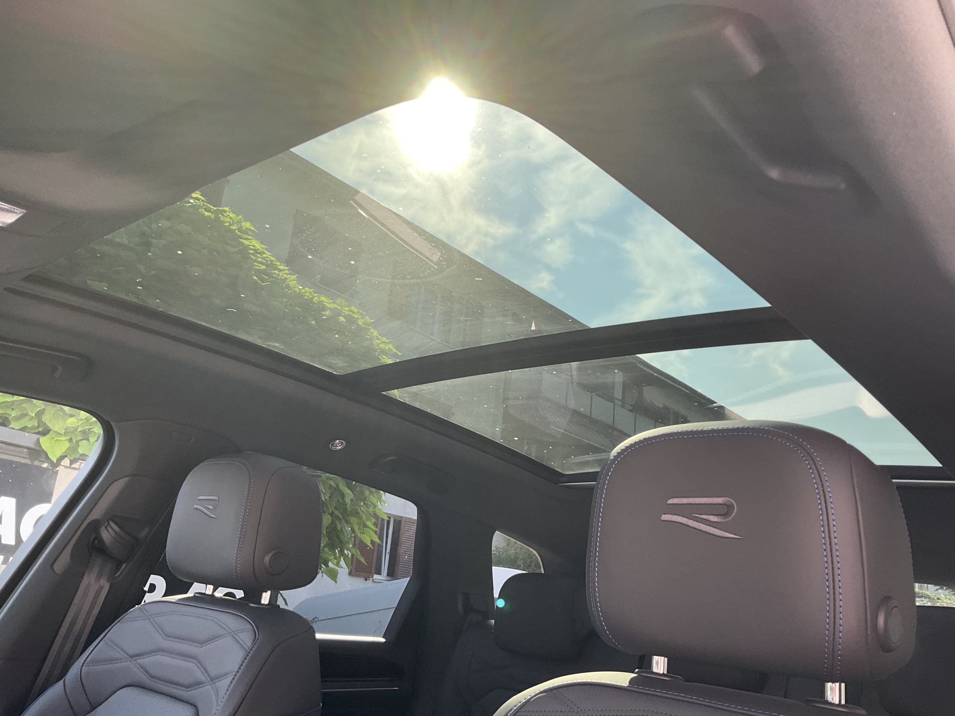 VW TOUAREG 3.0 TSI eHYBRID 462 PS 4MOTION R *** VOLLAUSSTATTUNG & 5 JAHRE VW WERSGARANTIE ***-image-8