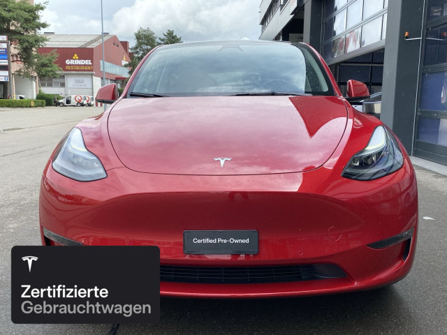 TESLA Model Y Long Range AWD-showroom-element-1