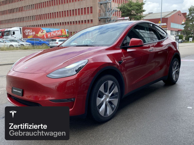 TESLA Model Y Long Range AWD-showroom-element-2