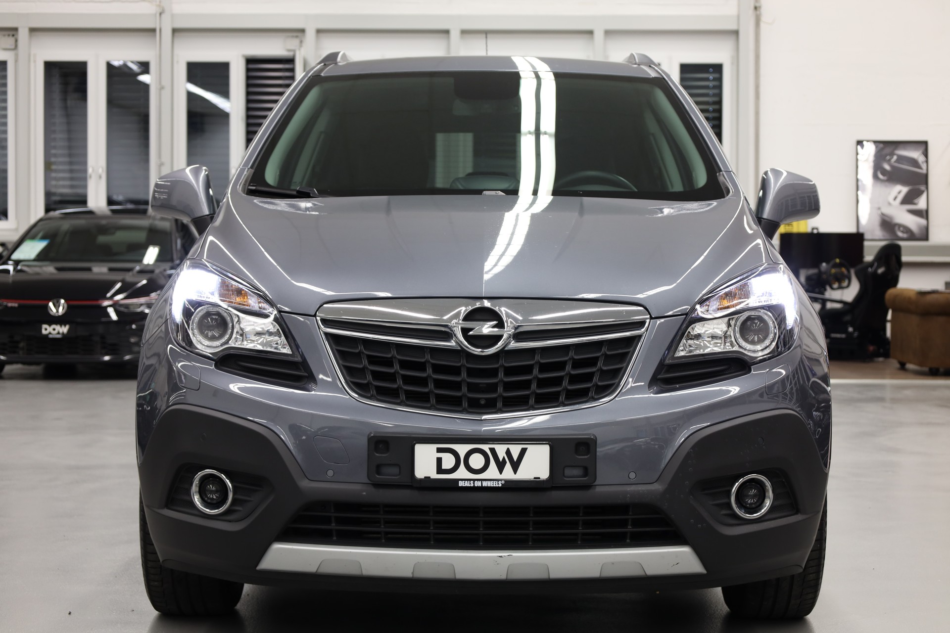 OPEL Corsa-e Elegance-showroom-element-3