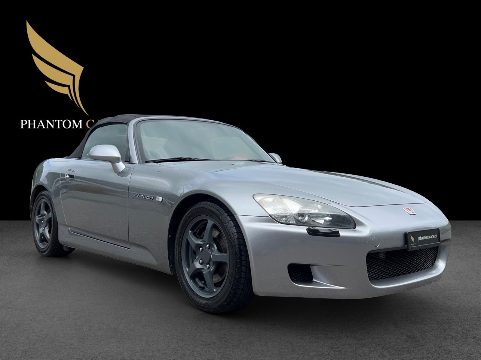 HONDA S2000-showroom-element-3