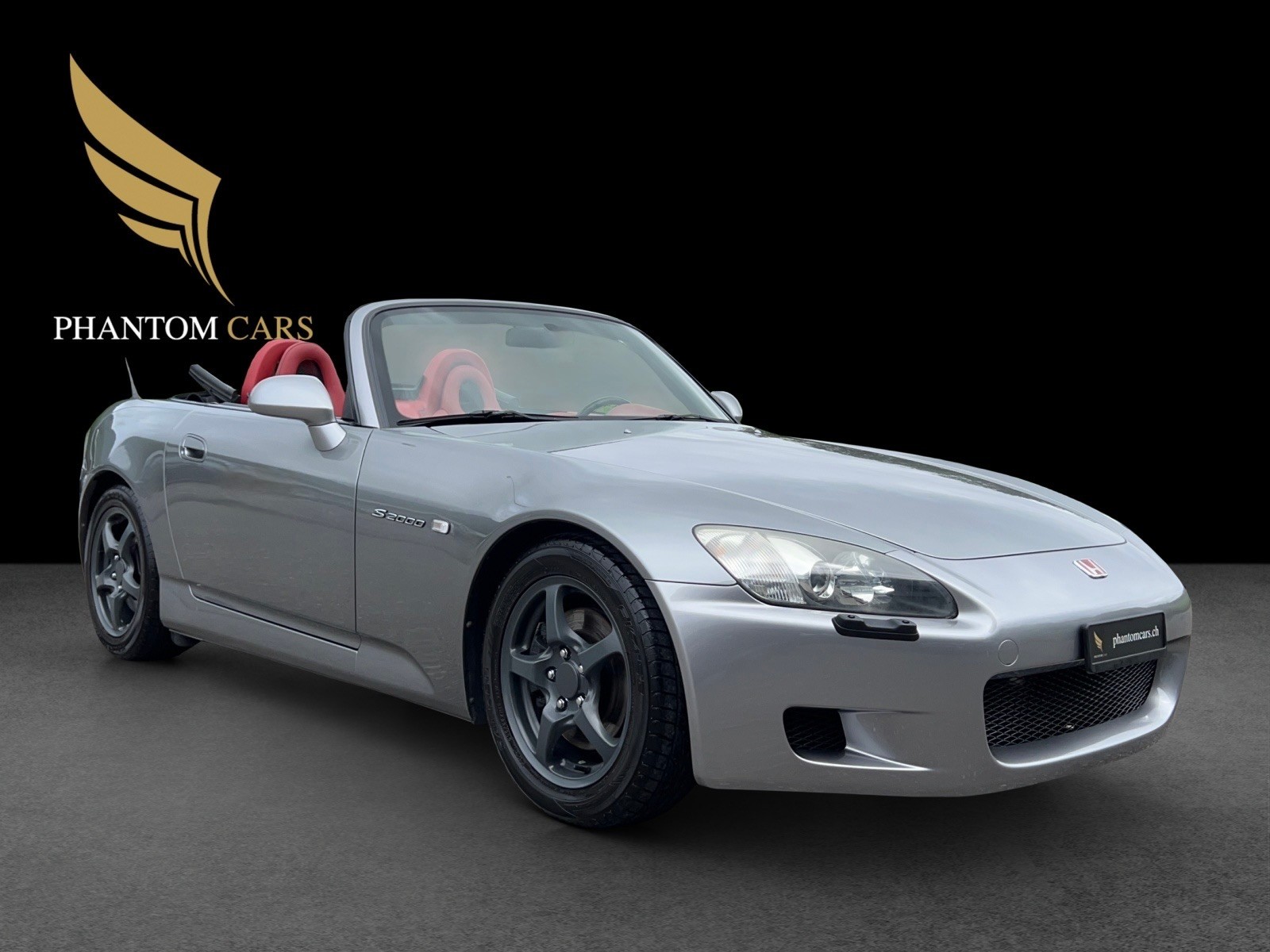 HONDA S2000-showroom-element-2
