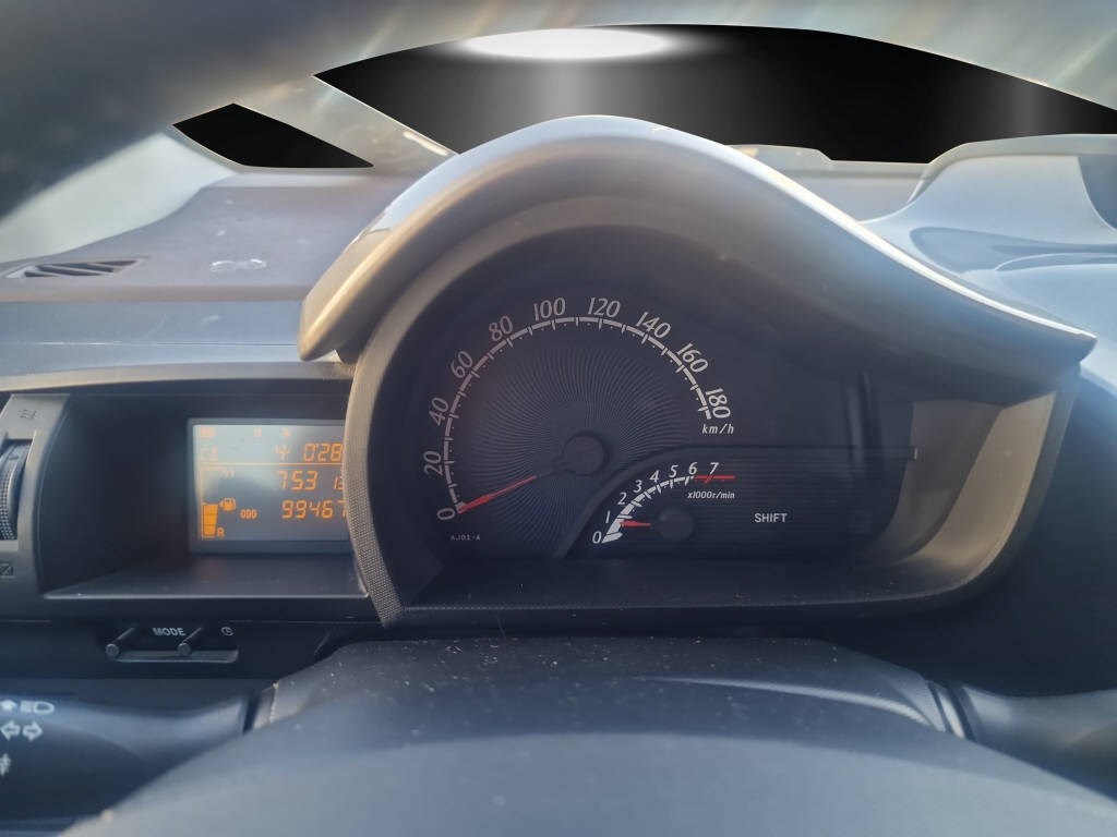 TOYOTA iQ 1.0 VVT-i Q-image-12