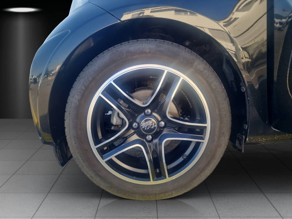 TOYOTA iQ 1.0 VVT-i Q-image-15