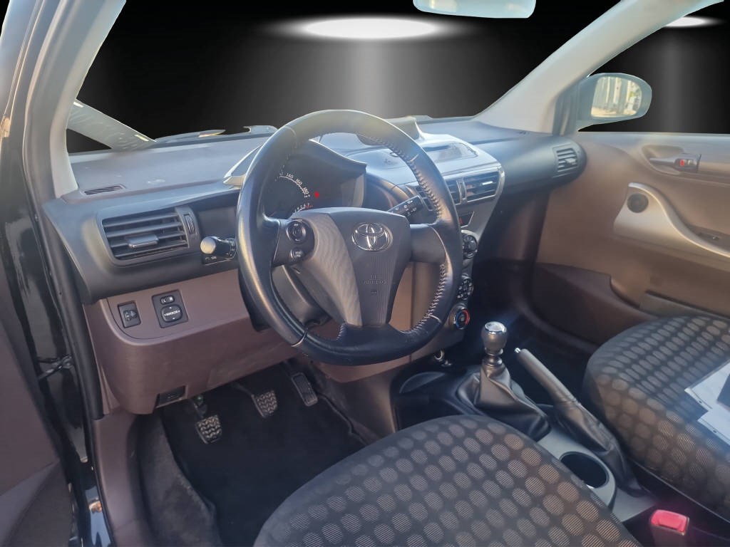 TOYOTA iQ 1.0 VVT-i Q-image-8