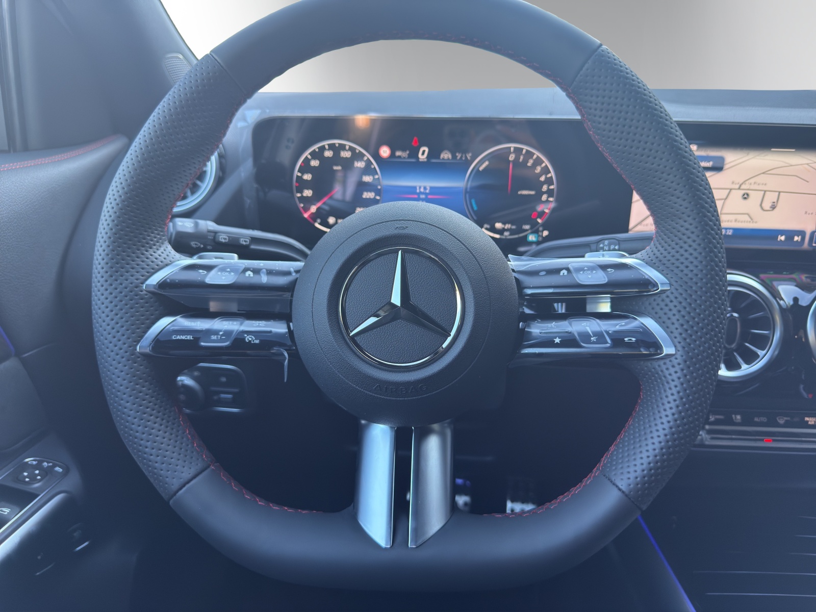 Image MERCEDES-BENZ GLA-250 GLA 250 e EQ Star 8G-DCT