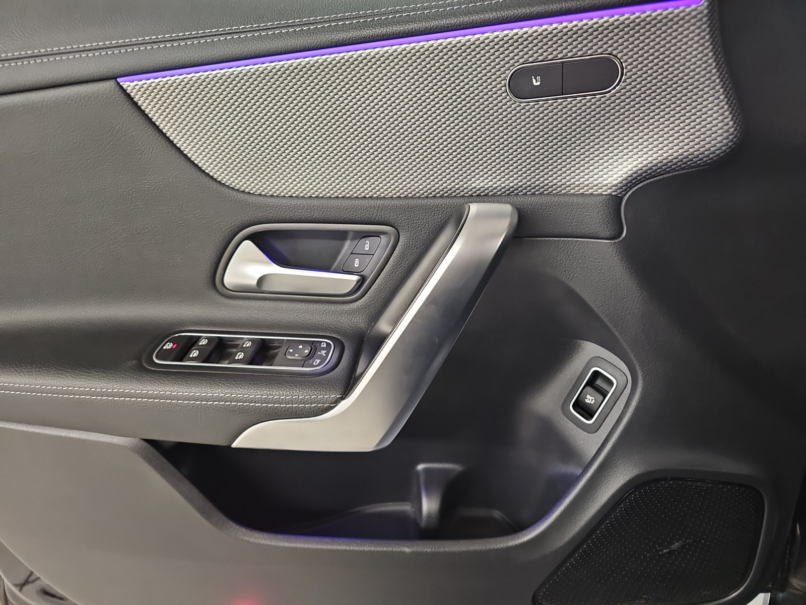 MERCEDES-BENZ CLA Shooting Brake 200 Progressive 7G-DCT-image-9