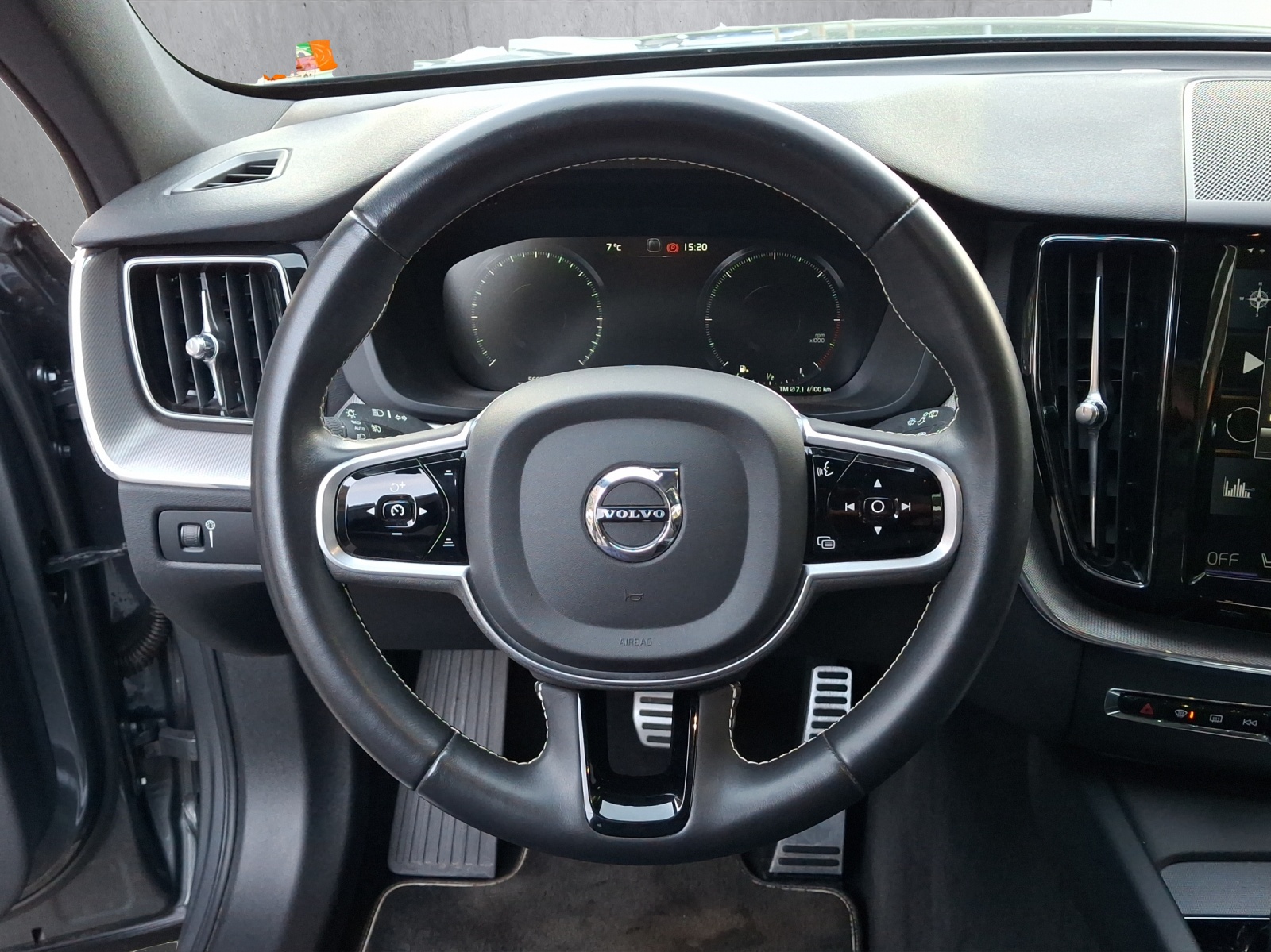 Image VOLVO XC60 XC60 B4 Diesel Mild Hybrid AWD R-Design Geartronic