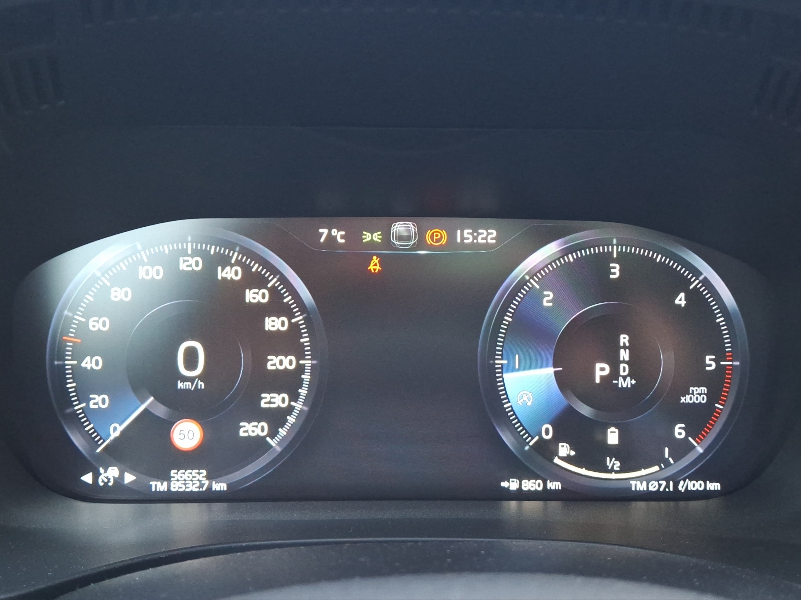 Image VOLVO XC60 XC60 B4 Diesel Mild Hybrid AWD R-Design Geartronic