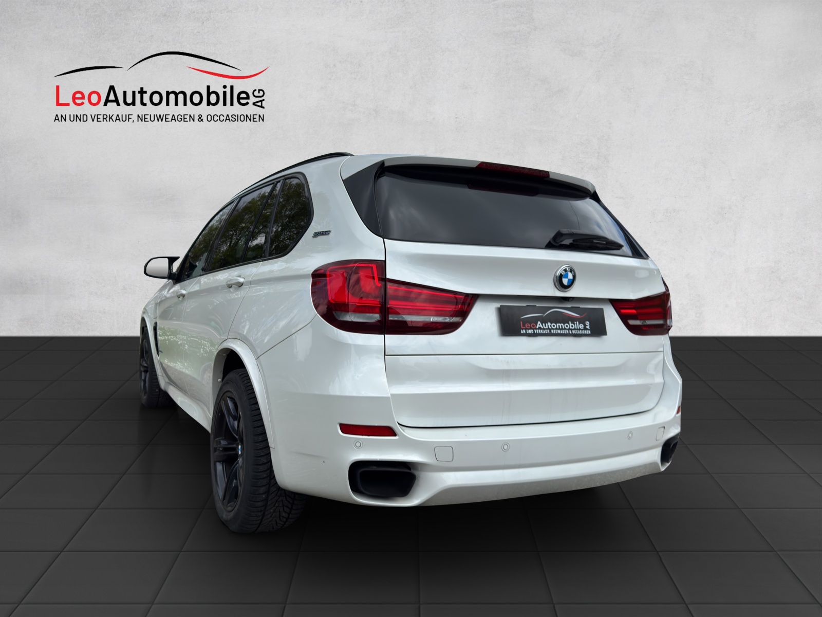BMW X5 xDrive 40e iPerformance Steptronic-showroom-element-2