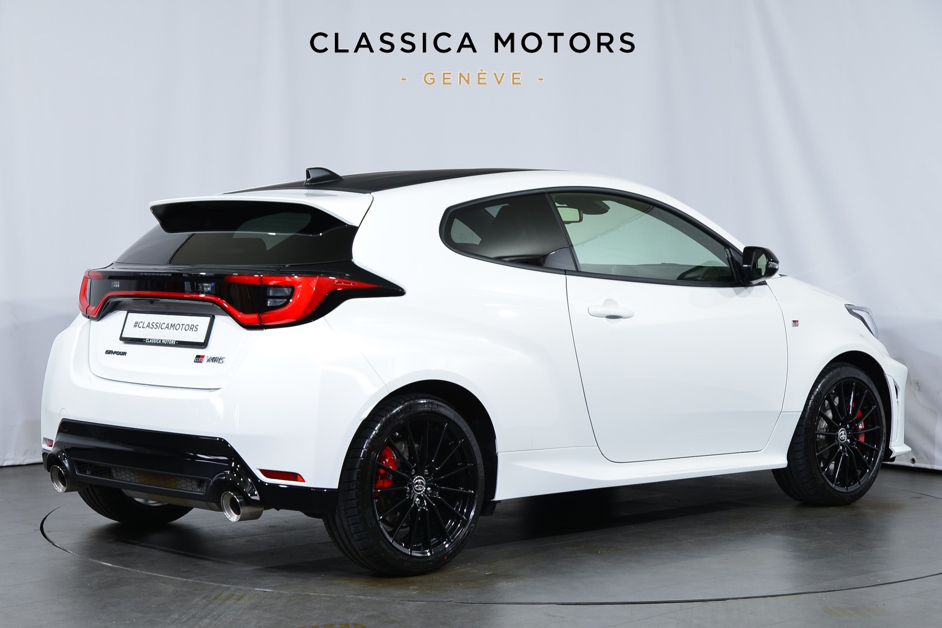 TOYOTA Yaris 1.6 GR Sport-showroom-element-2