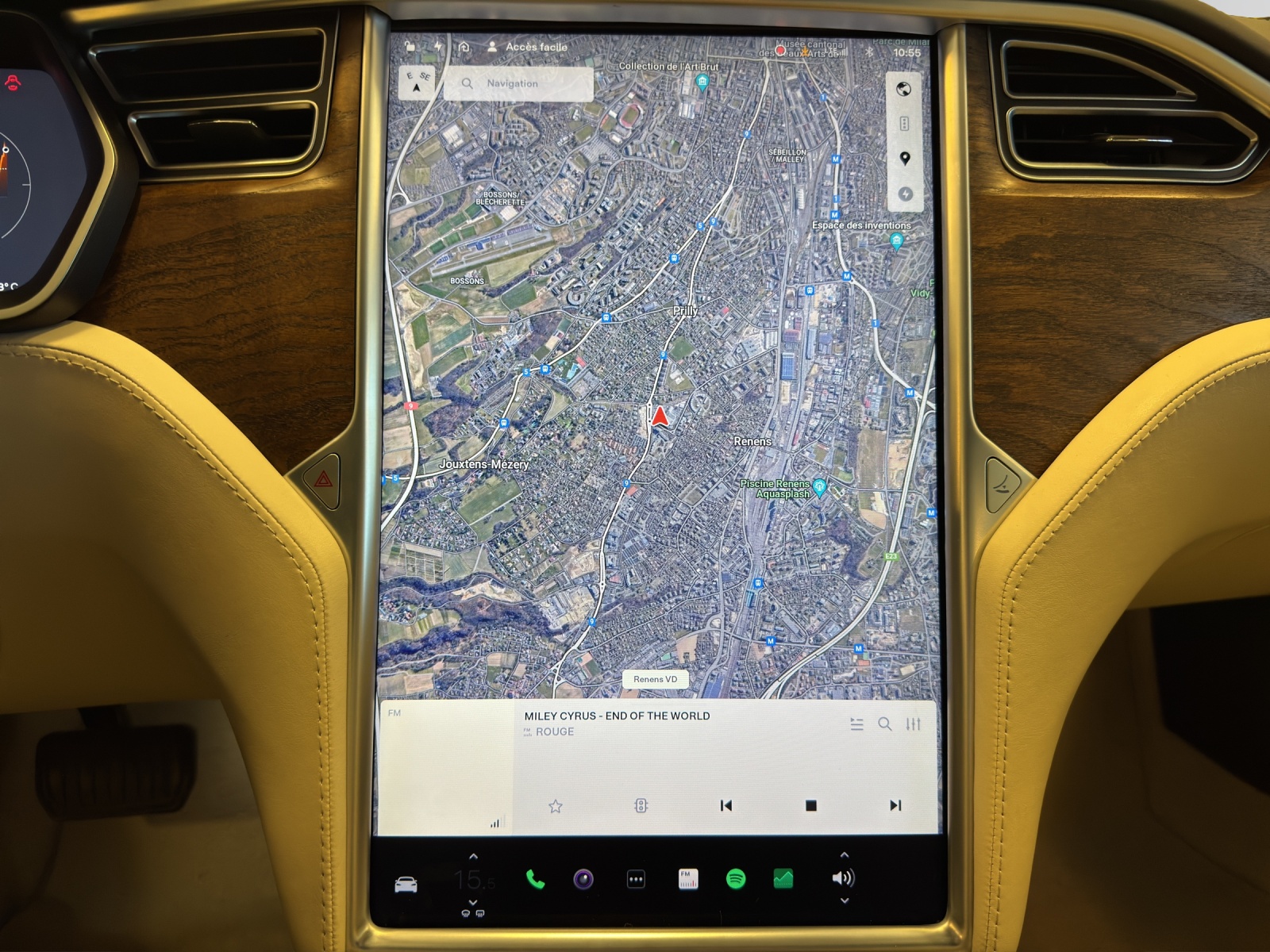 TESLA Model S 100 D-image-12