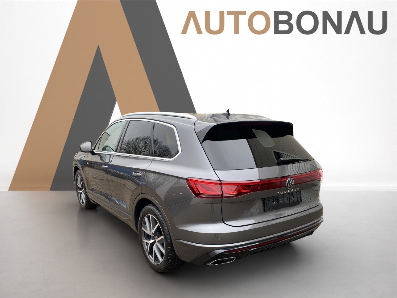 VW Touareg 3.0 TSI R-Line Tiptronic 4Motion Facelift-showroom-element-1