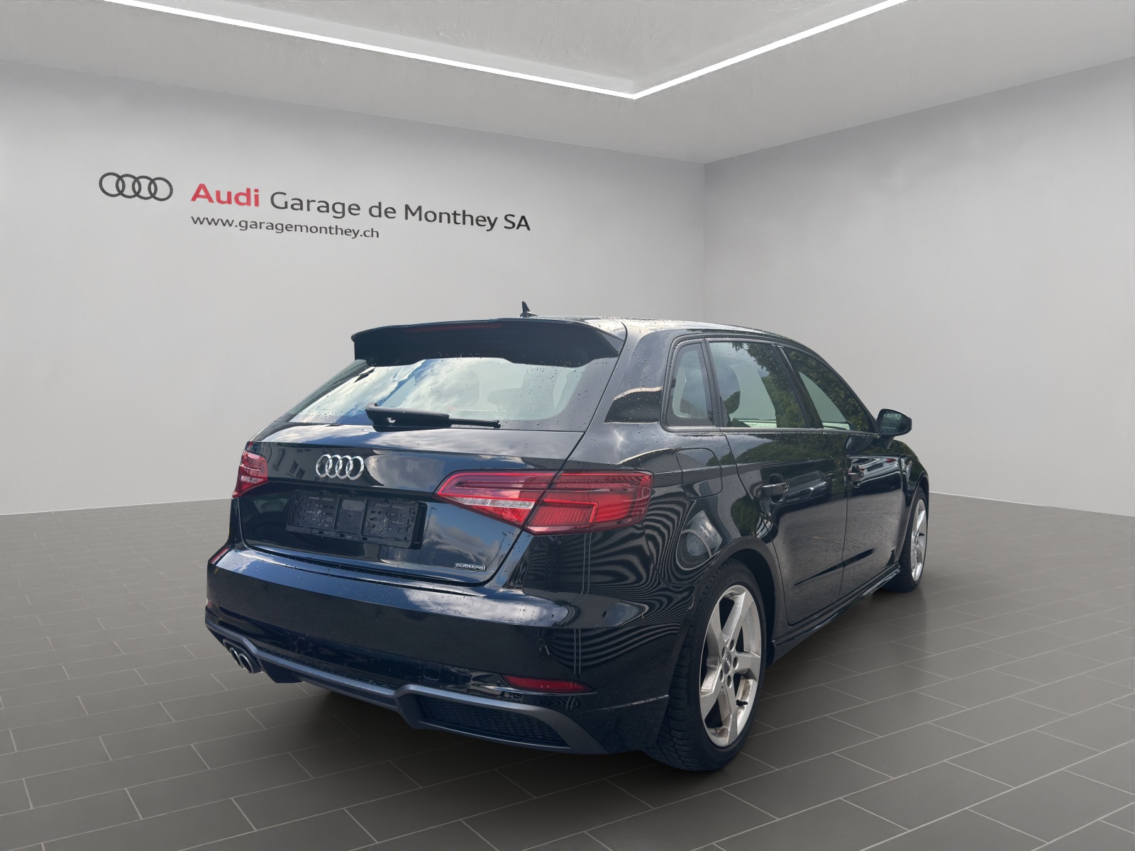 AUDI A3 Sportback 2.0 TFSI Sport quattro-showroom-element-3