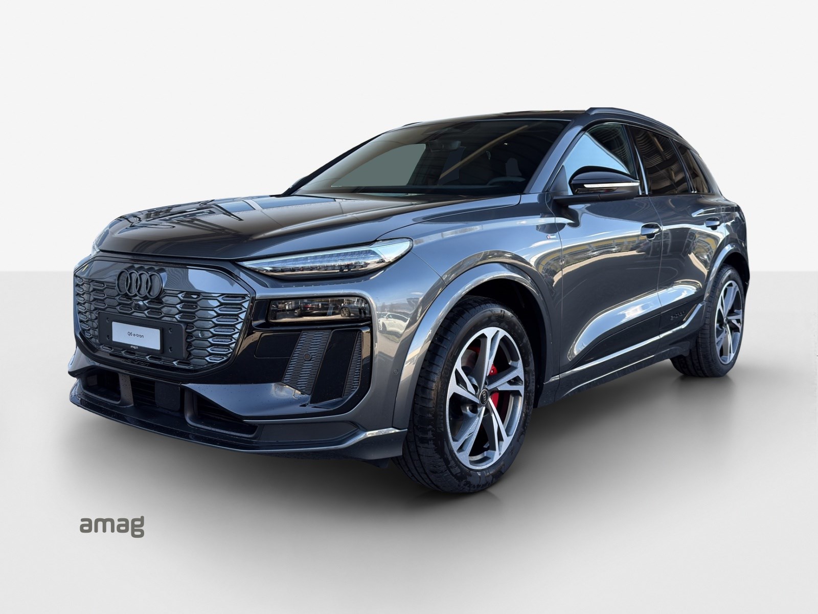 AUDI Q6 e-tron quattro
