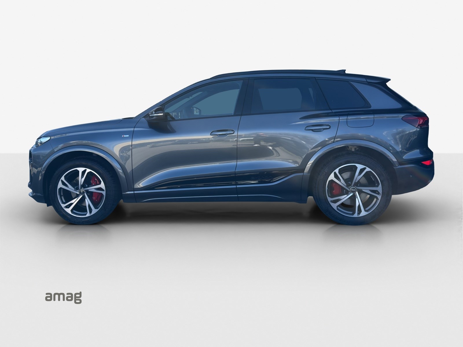 AUDI Q6 e-tron quattro-showroom-element-1