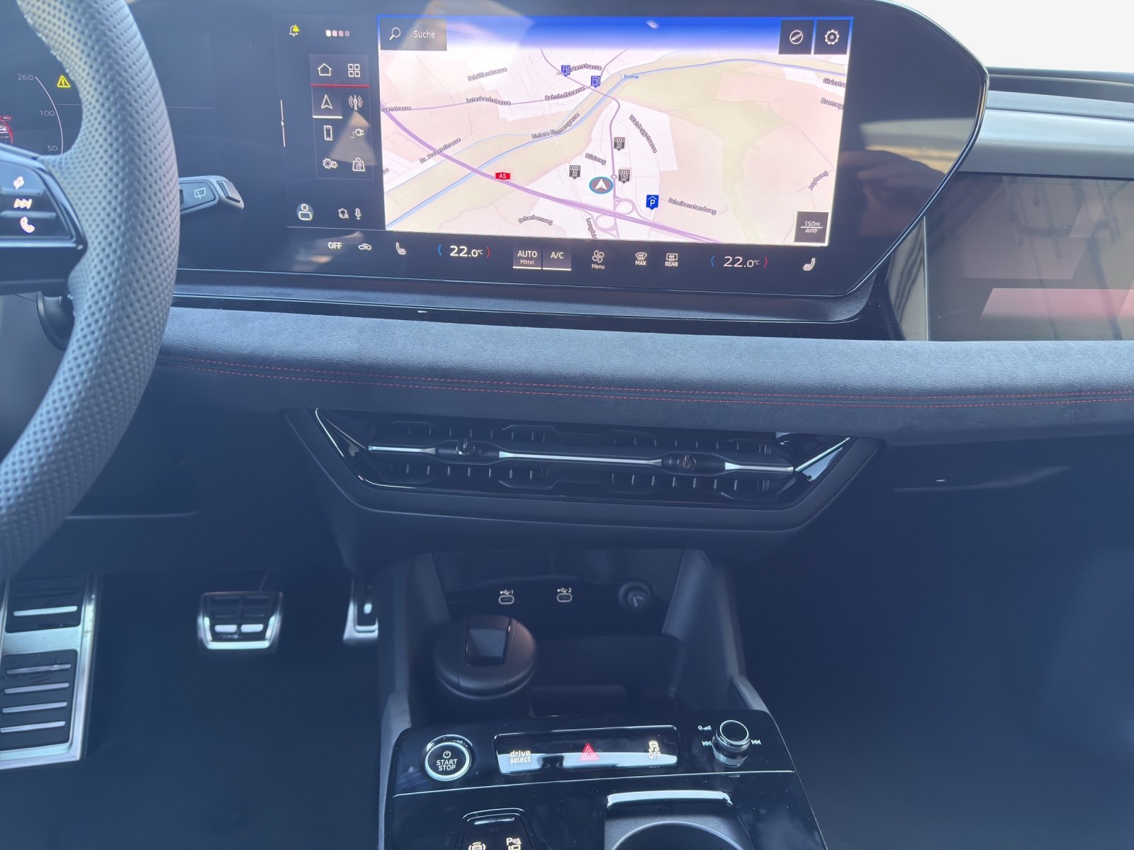 AUDI Q6 e-tron quattro-image-10