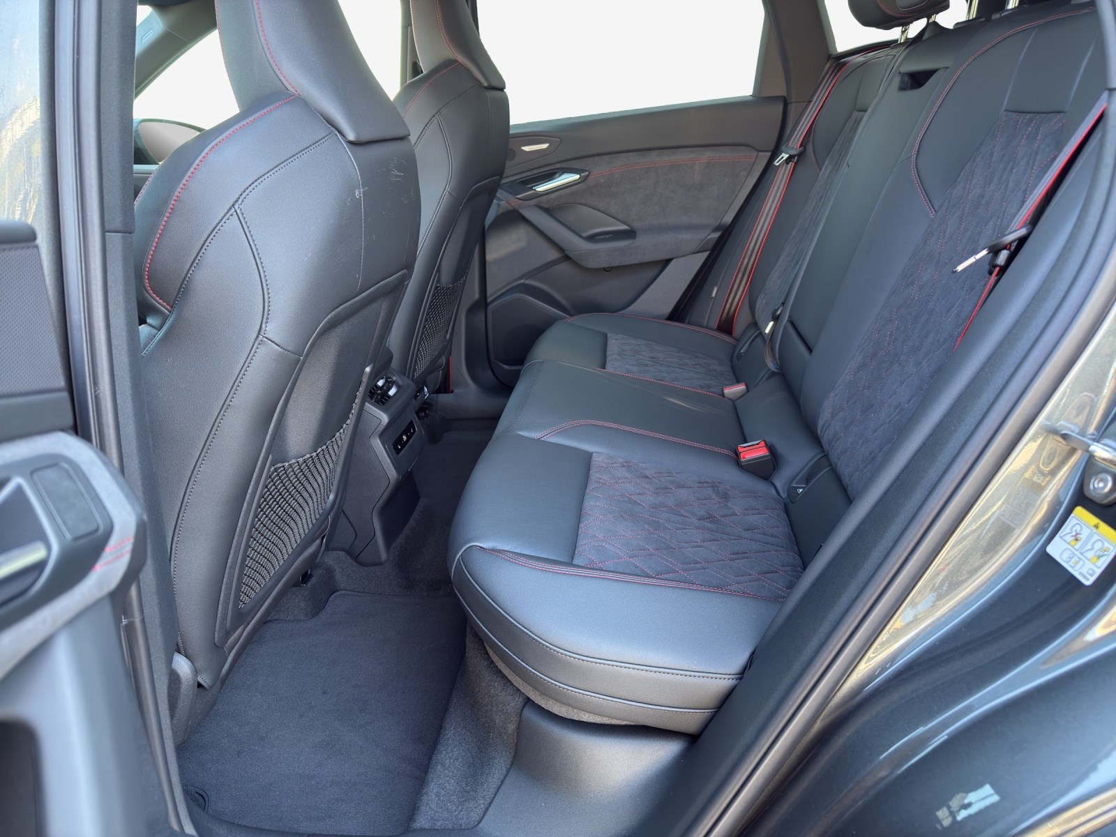 AUDI Q6 e-tron quattro-image-11