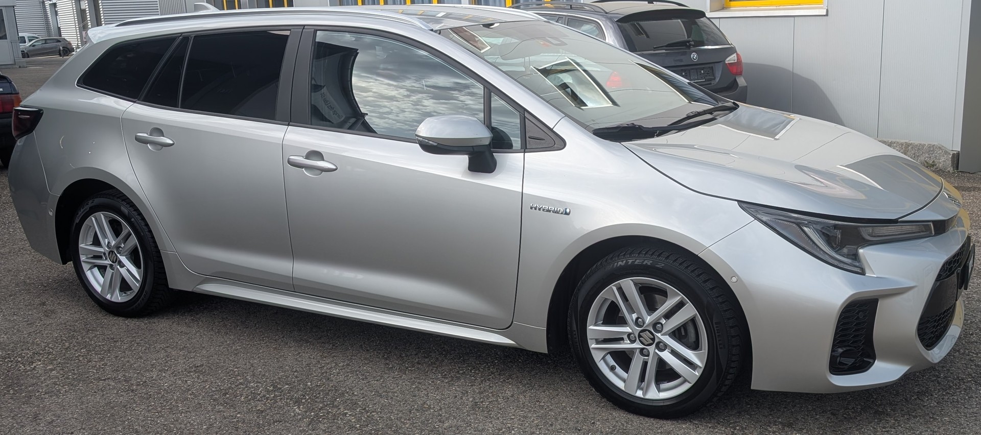 SUZUKI Swace 1.8 Hybrid Compact+ E-CVT-showroom-element-2
