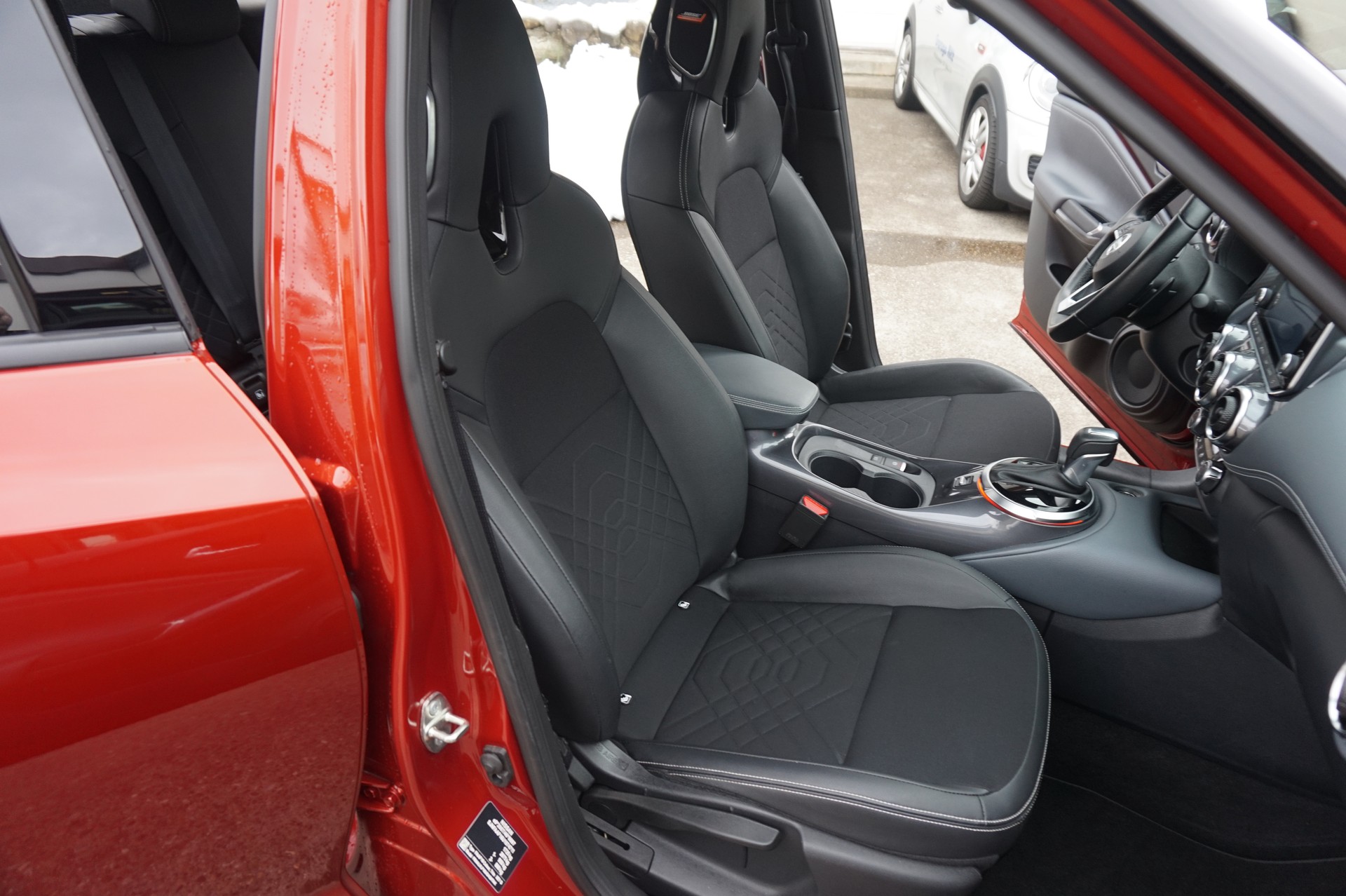NISSAN Juke 1.0 DIG-T tekna DCT-image-9