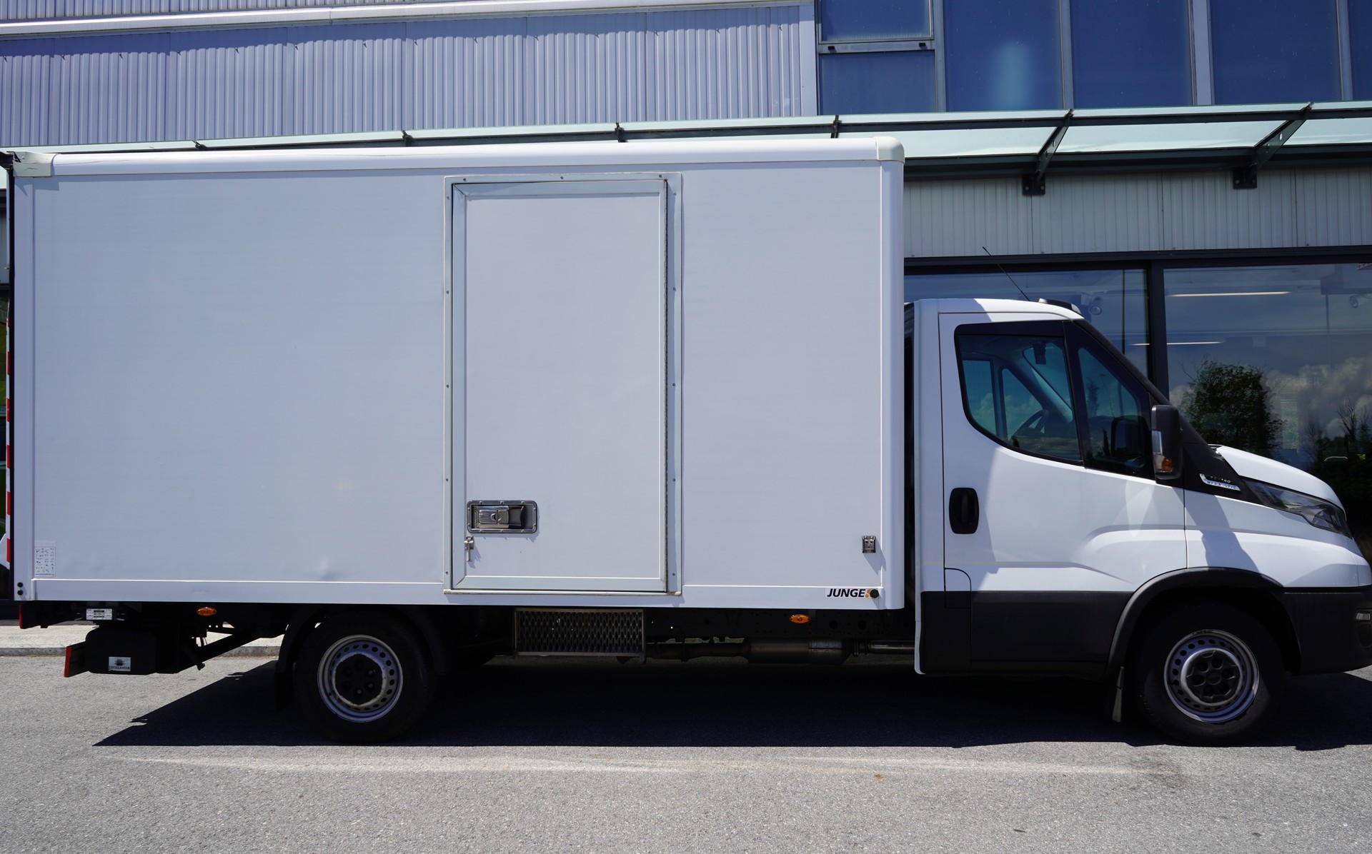 IVECO 35 S 14 A8-showroom-element-2