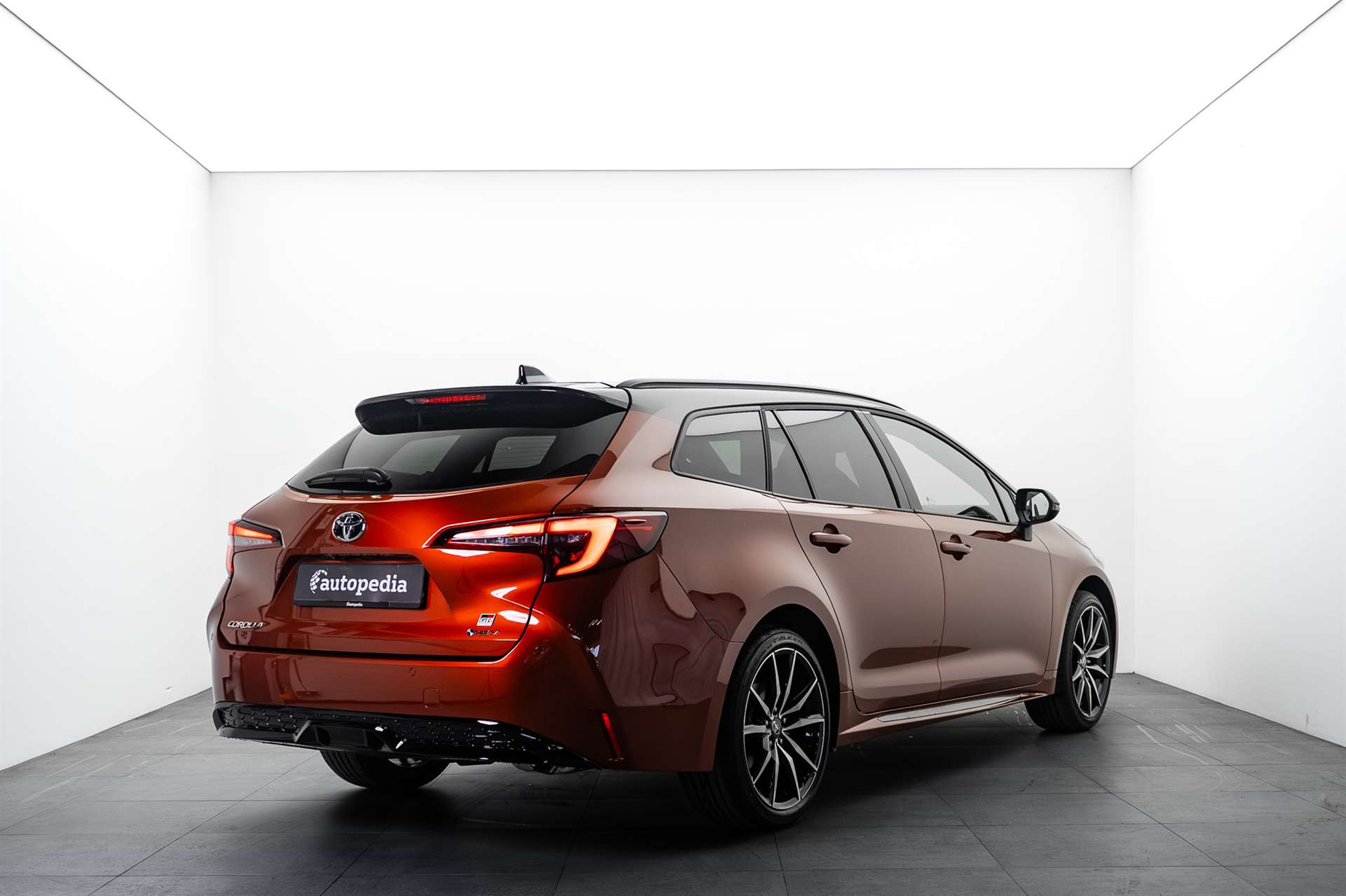 TOYOTA Corolla Touring Sports 2.0 HSD GR Sport e-CVT-showroom-element-2