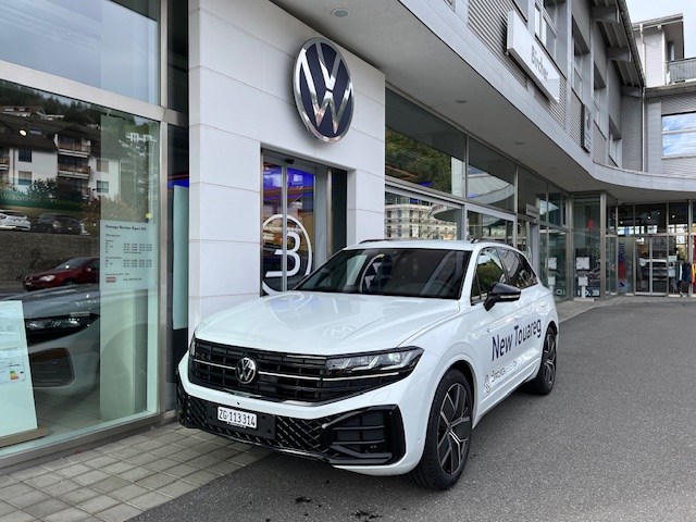 VW Touareg 3.0 TDI R-Line Tiptronic-image-0