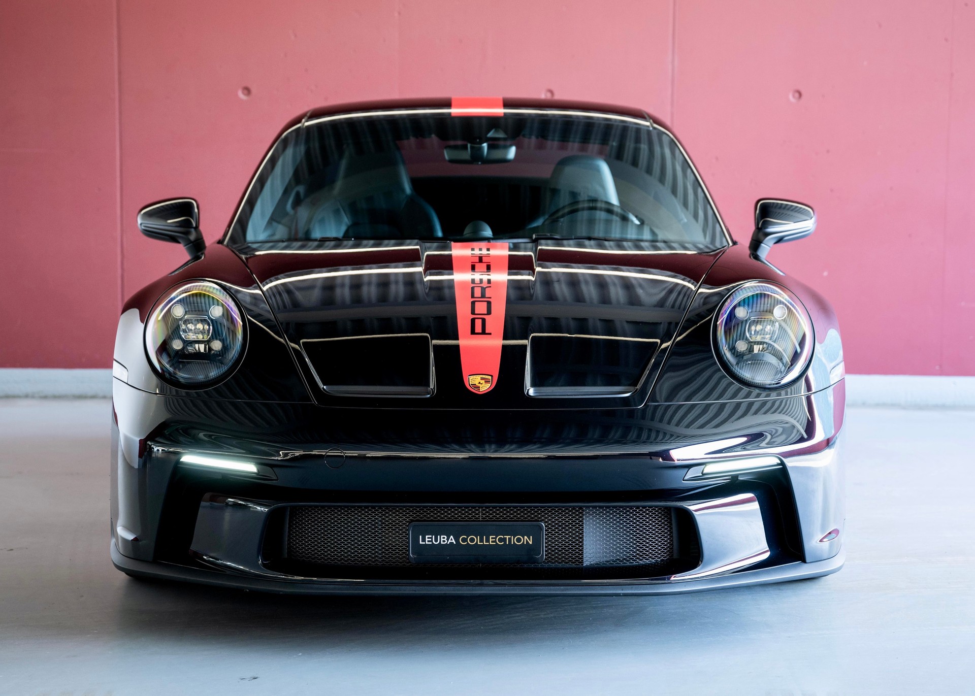 PORSCHE 911 GT3 Touring-showroom-element-2