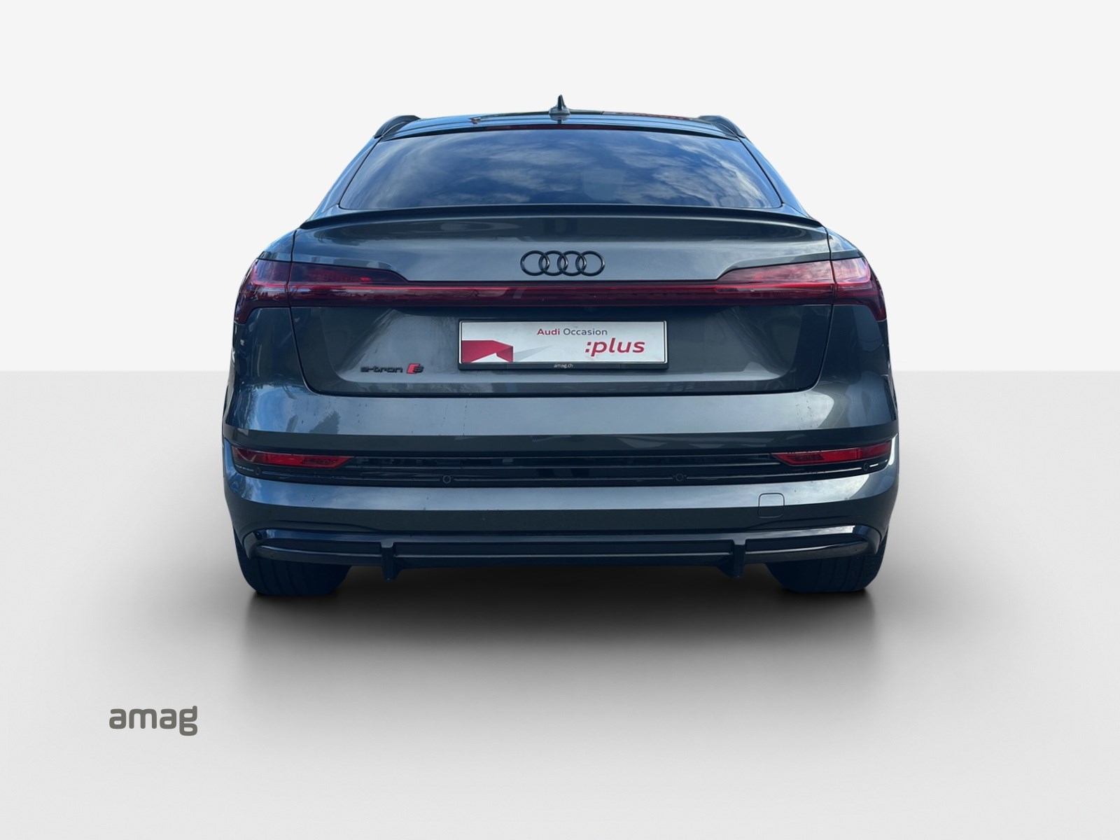 AUDI e-tron S Sportback quattro-showroom-element-3