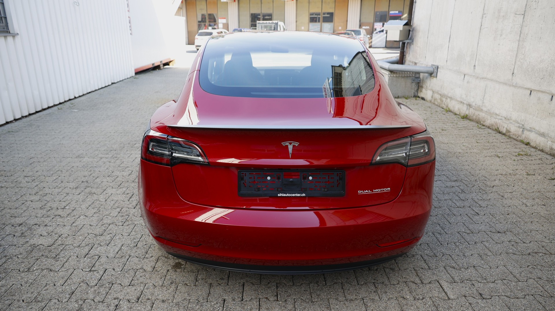 TESLA Model 3 Performance Dual Motor AWD-showroom-element-3