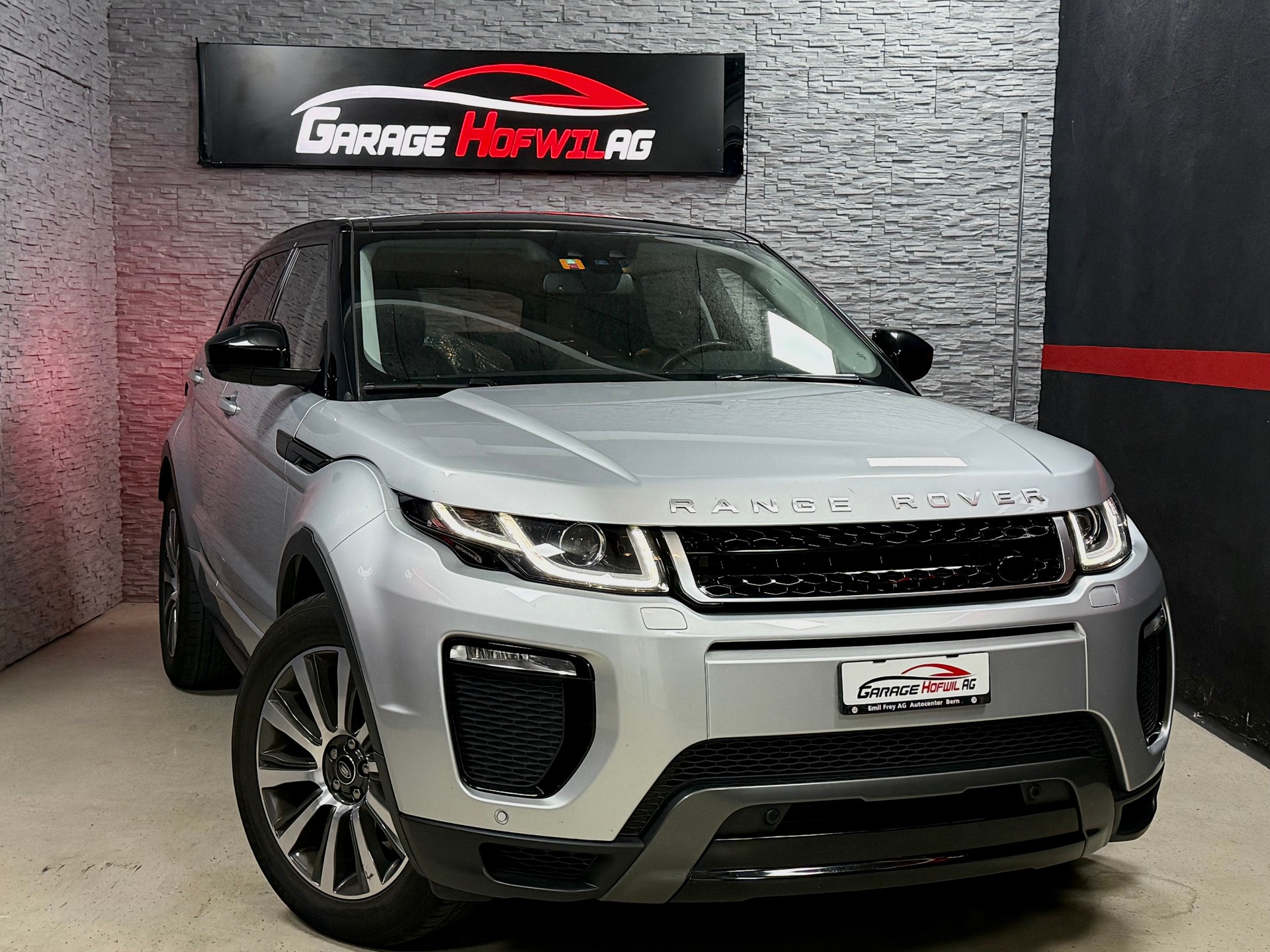 LAND ROVER Range Rover Evoque 2.0 Si4 SE Dynamic AT9-showroom-element-3