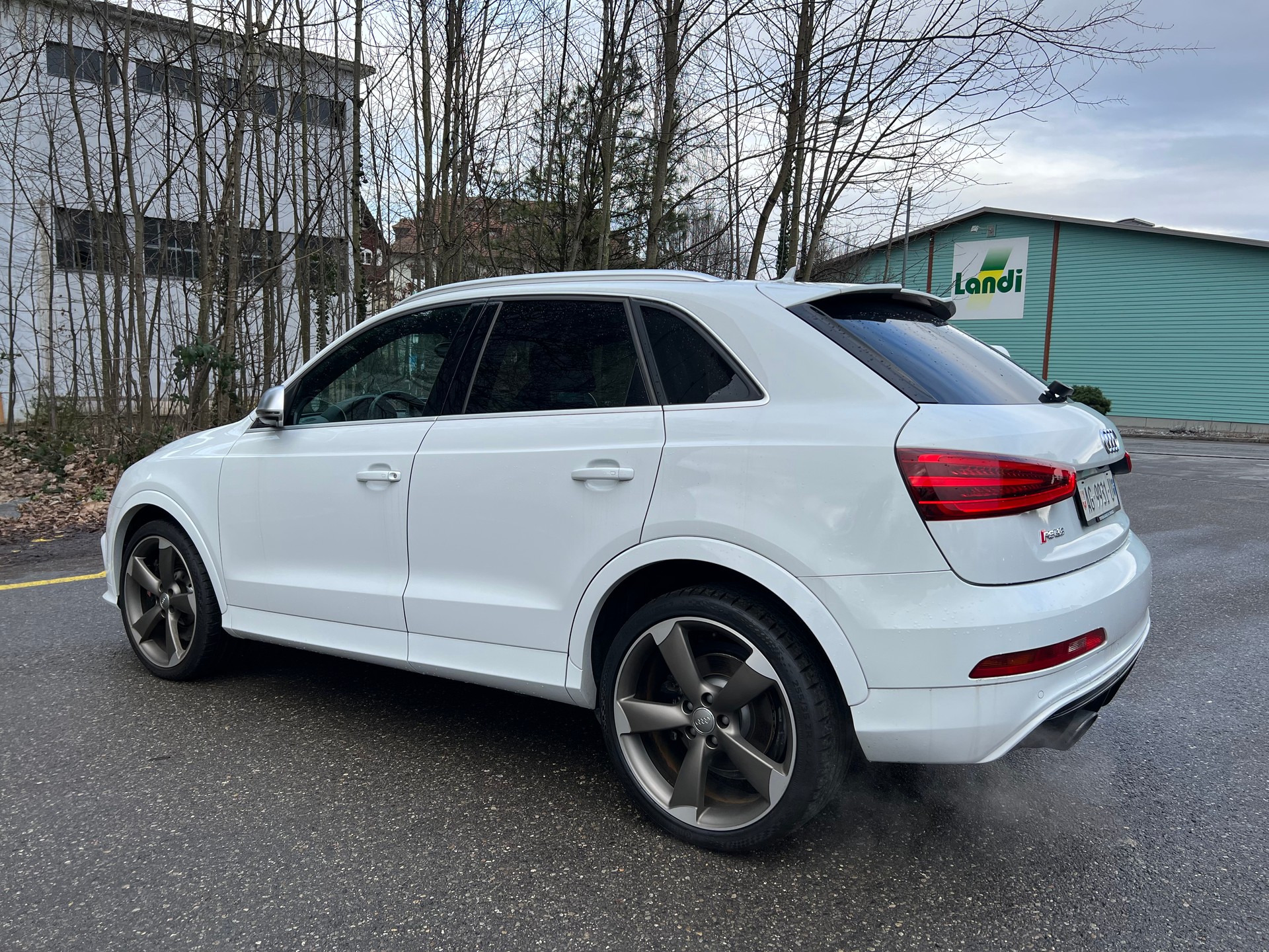 AUDI RS Q3 2.5 TFSI quattro S-tronic-showroom-element-2