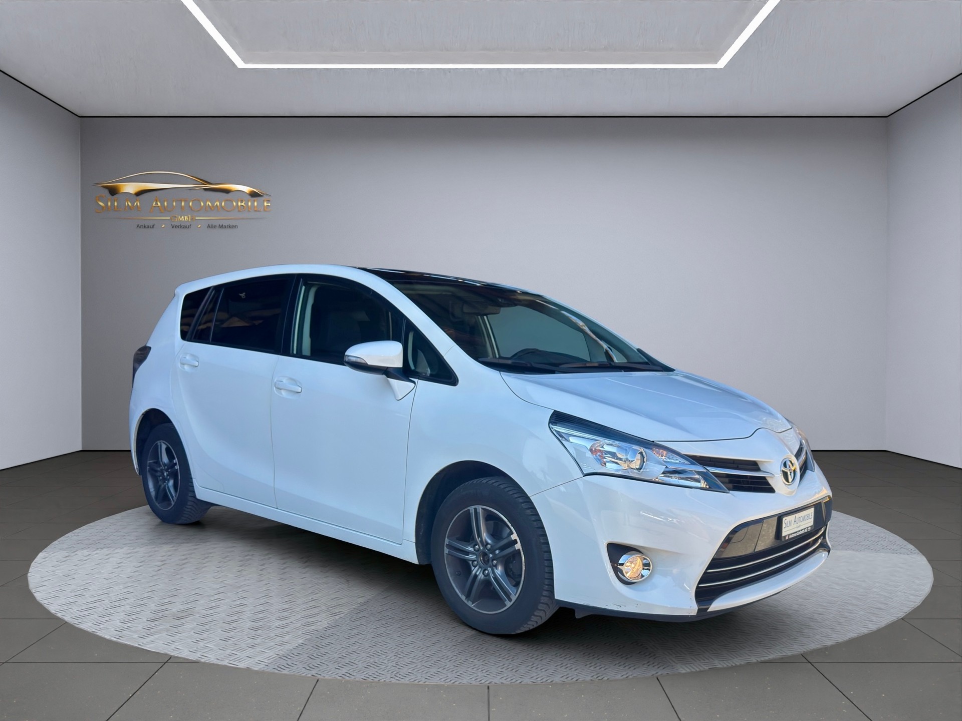 TOYOTA Verso 1.8 Limited Edition-showroom-element-1