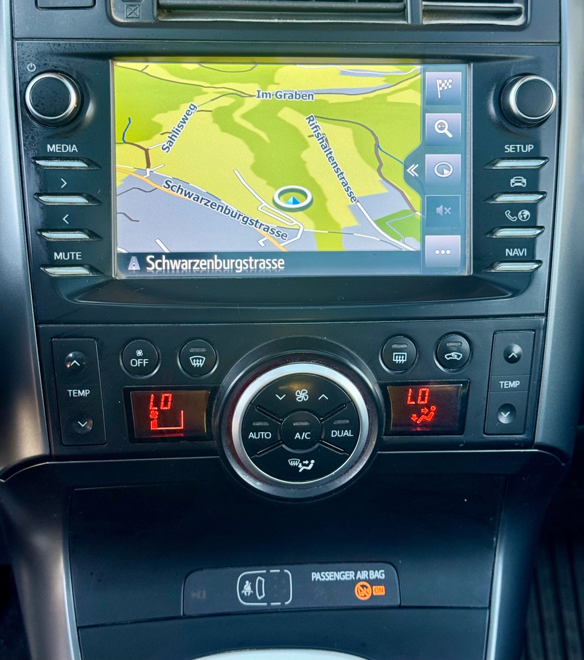 TOYOTA Verso 1.8 Limited Edition-image-18