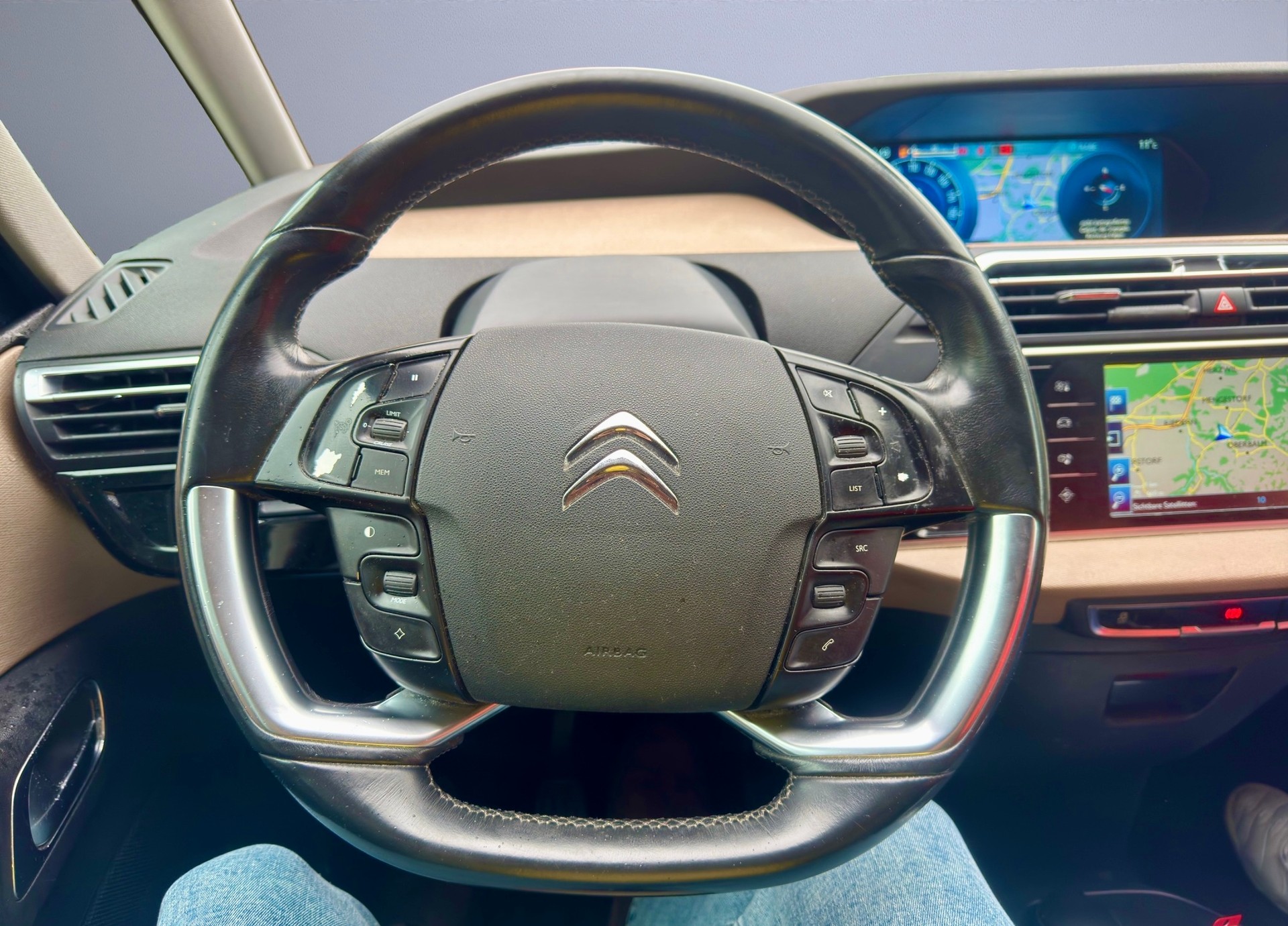 CITROEN Grand C4 Picasso 1.6 e-HDi Exclusive-image-13