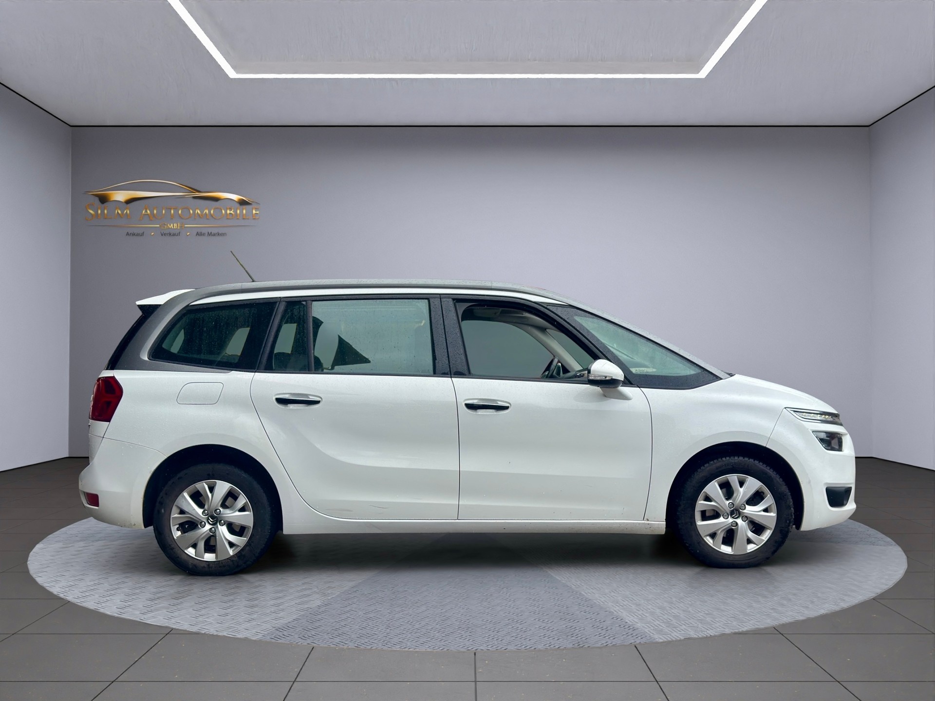 CITROEN Grand C4 Picasso 1.6 e-HDi Exclusive-image-7