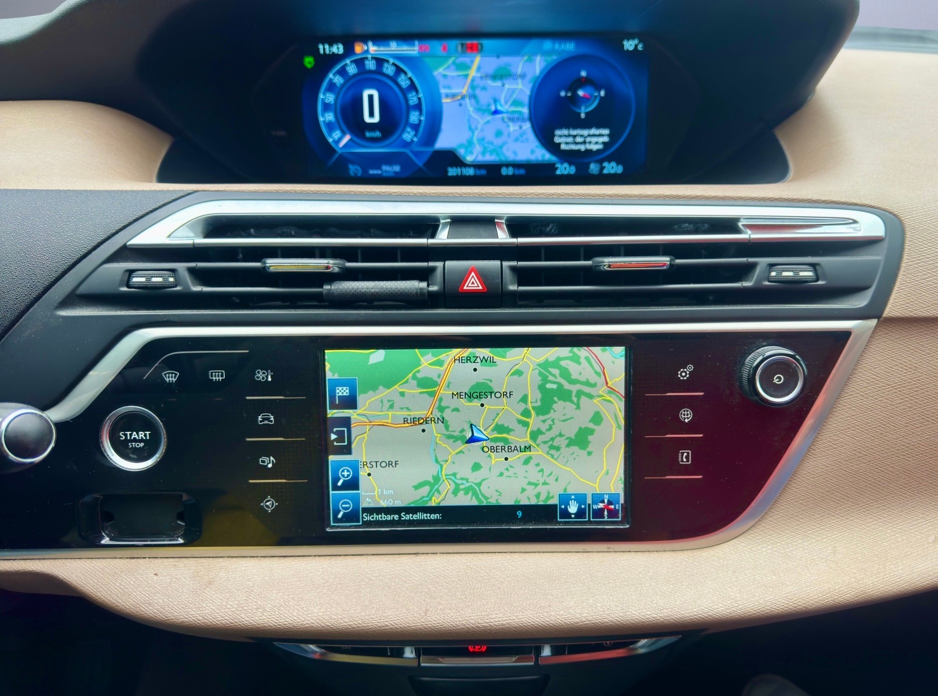 CITROEN Grand C4 Picasso 1.6 e-HDi Exclusive-image-14