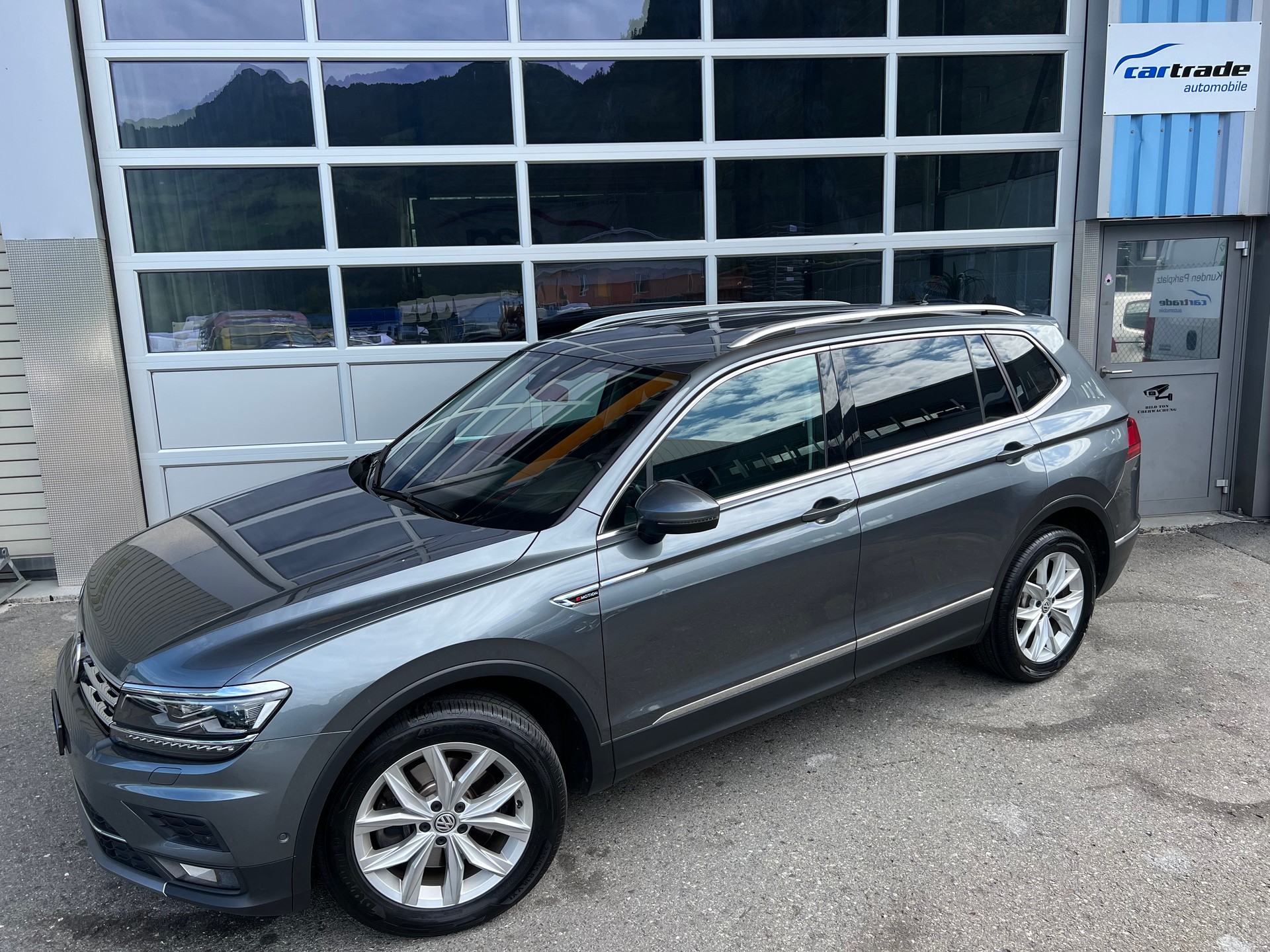 VW Tiguan Allspace 2.0TSI Highline 4x4 DSG * frisch ab MFK * möglich mit 1 Jahr Garantie ***