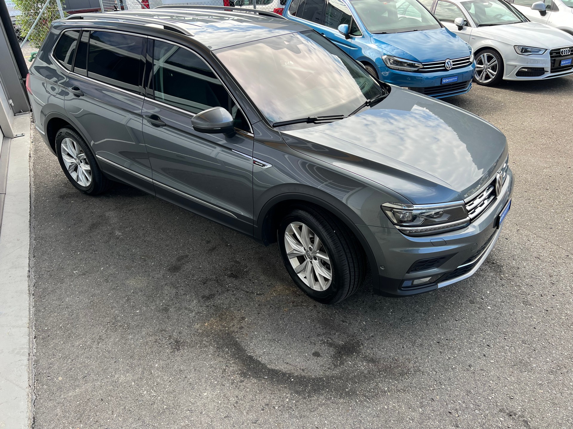 VW Tiguan Allspace 2.0TSI Highline 4x4 DSG * frisch ab MFK * möglich mit 1 Jahr Garantie ***-showroom-element-3