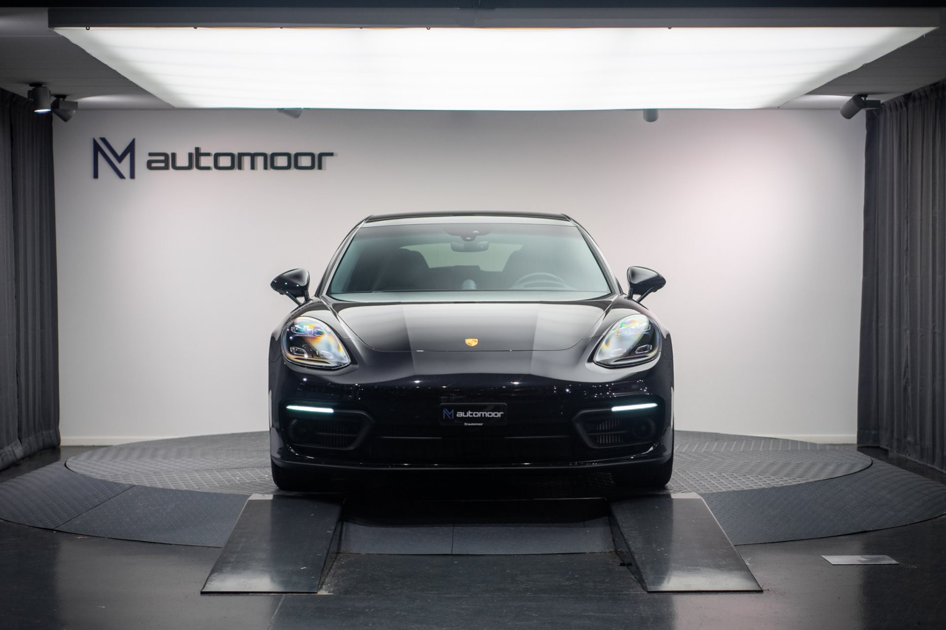 PORSCHE PANAMERA 4 E-Hybrid Sport Turismo *CH-Fahrzeug* *Hinterachslenkung* *Bose*-showroom-element-1