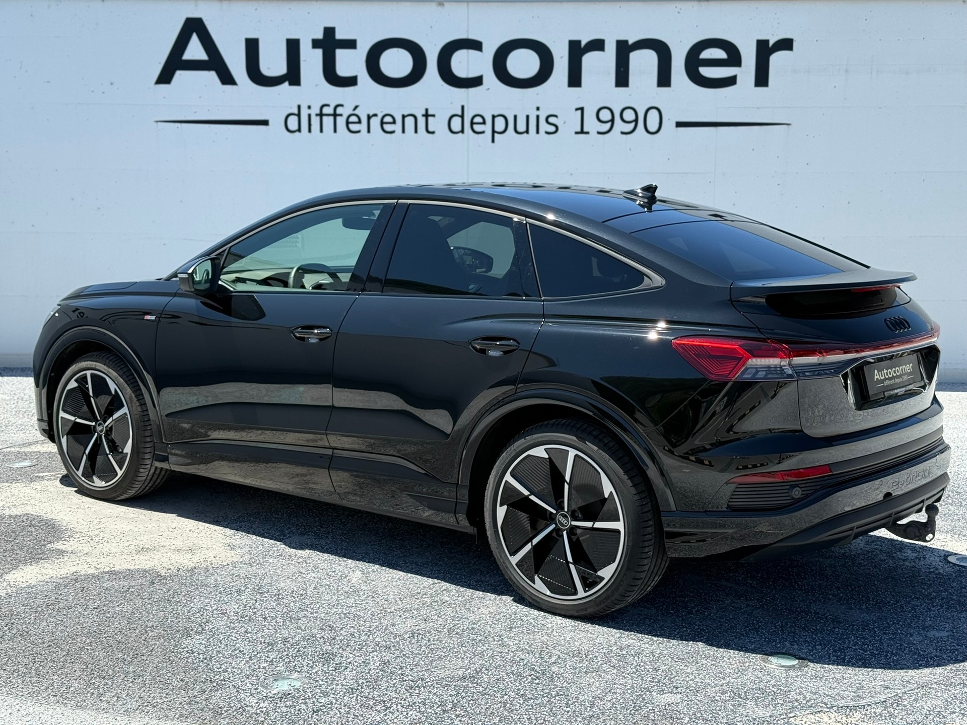 AUDI Q4 Sportback e-tron 45 Attraction quattro-image-4