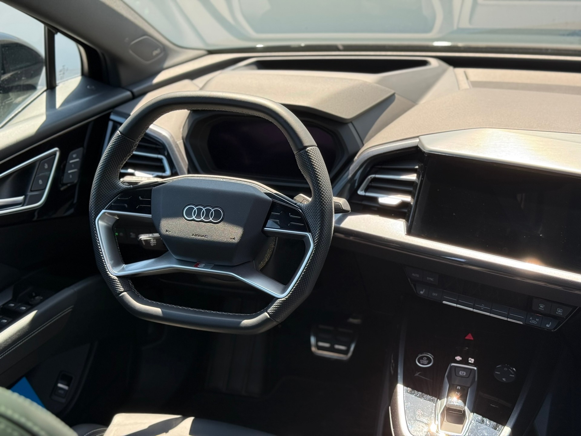 AUDI Q4 Sportback e-tron 45 Attraction quattro-image-10