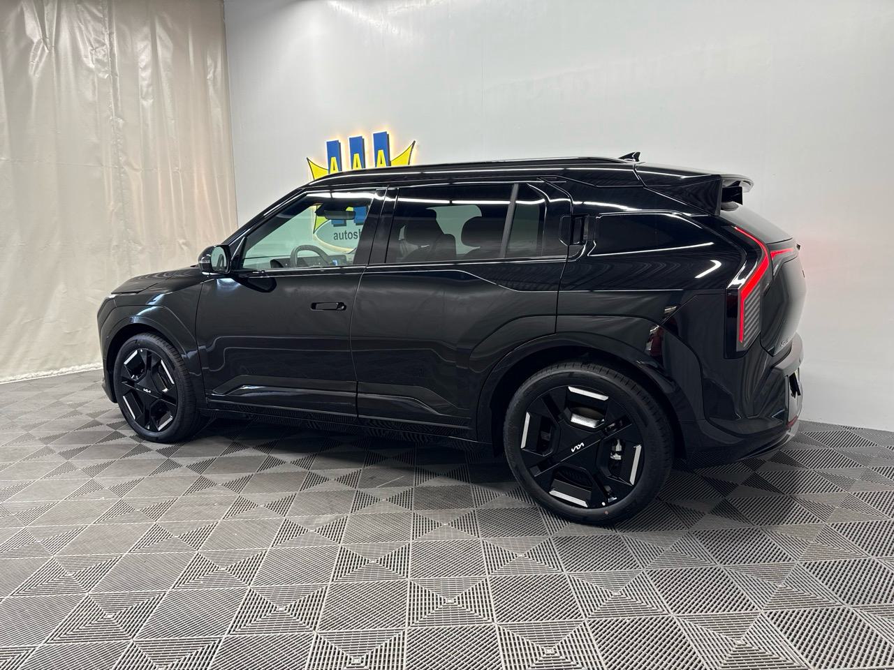 KIA EV3 81,4 kWh GT-Line Long Range-showroom-element-1