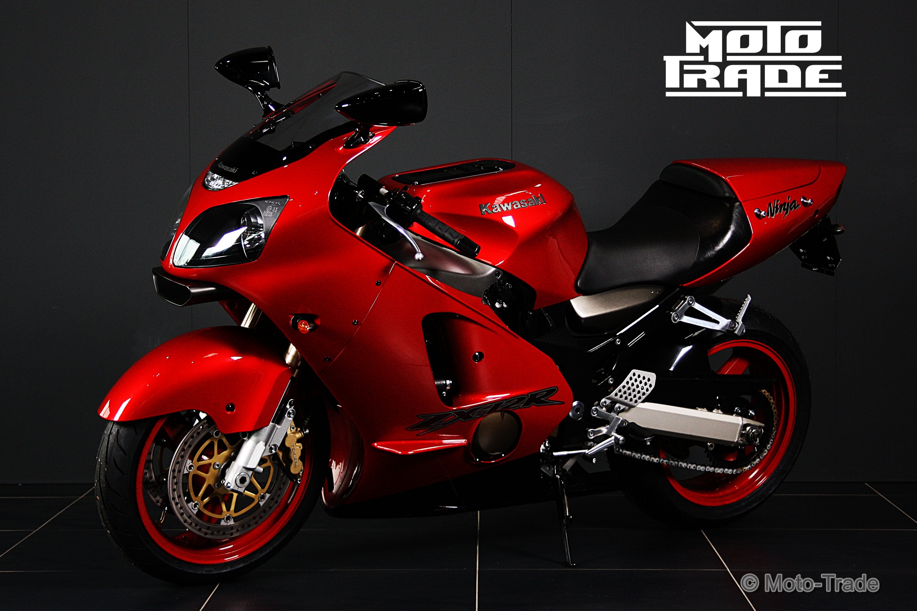 411343486.jpg?width=96&q=90