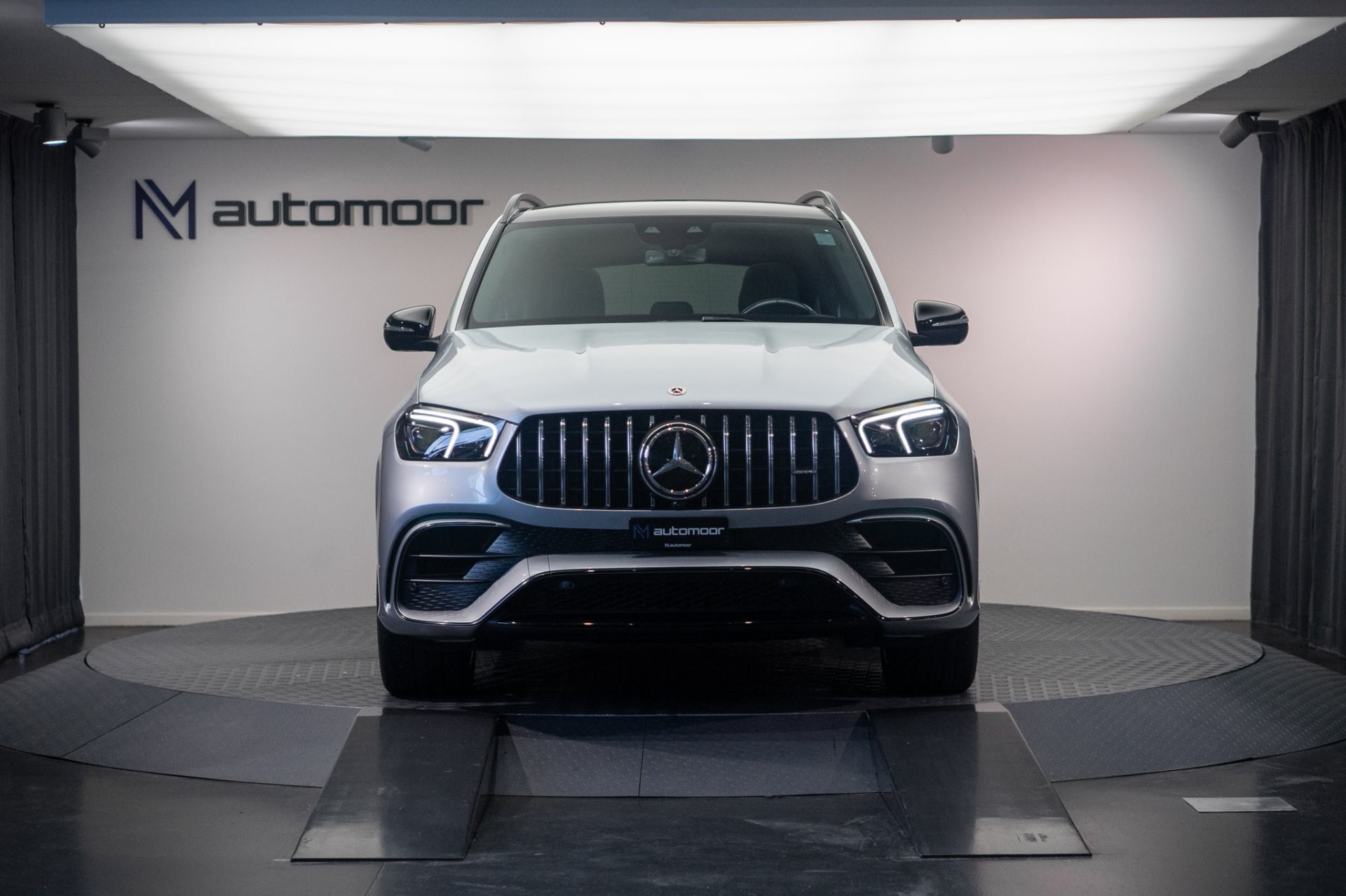 MERCEDES-BENZ GLE 63 AMG 63S 4Matic+ Speedshift *AHK* *Panorama* *Burmester* *Carbon* *Standheizung*-showroom-element-1