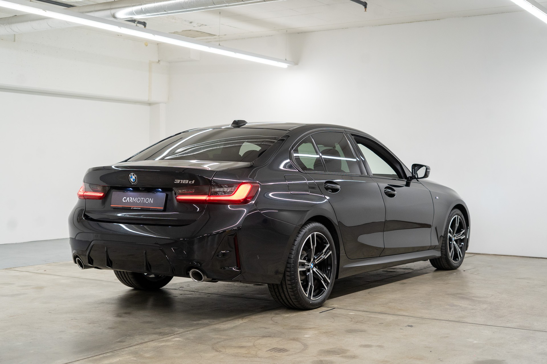 BMW 318d M Sport *FACELIFT*-showroom-element-3