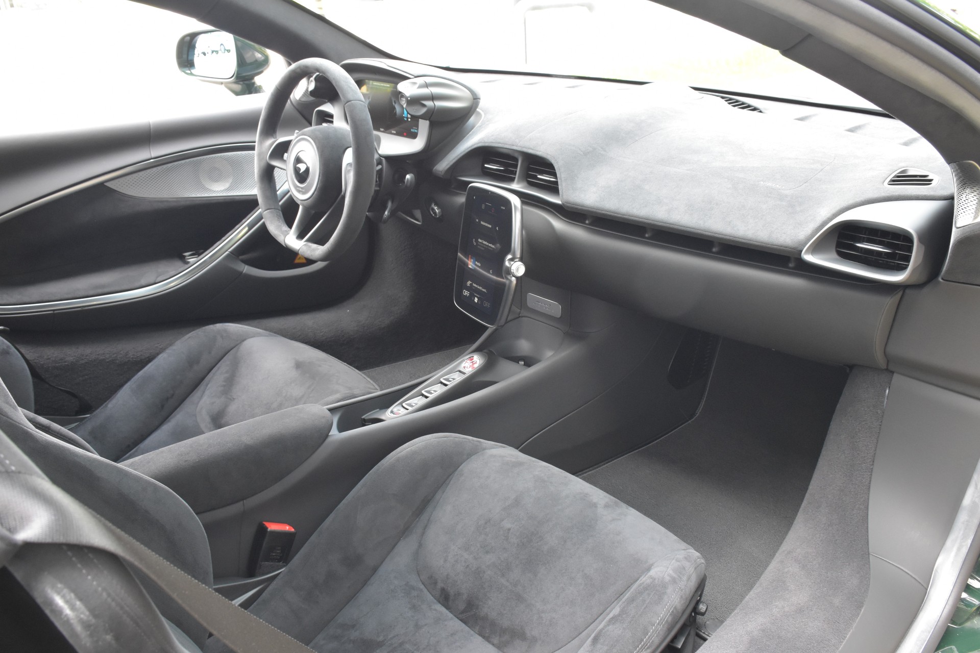 McLAREN ARTURA 3.0 V6-image-23